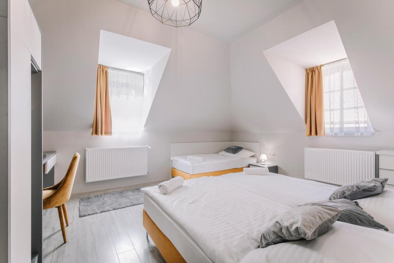 Soho Apartmanhaz Дьєр Екстер'єр фото