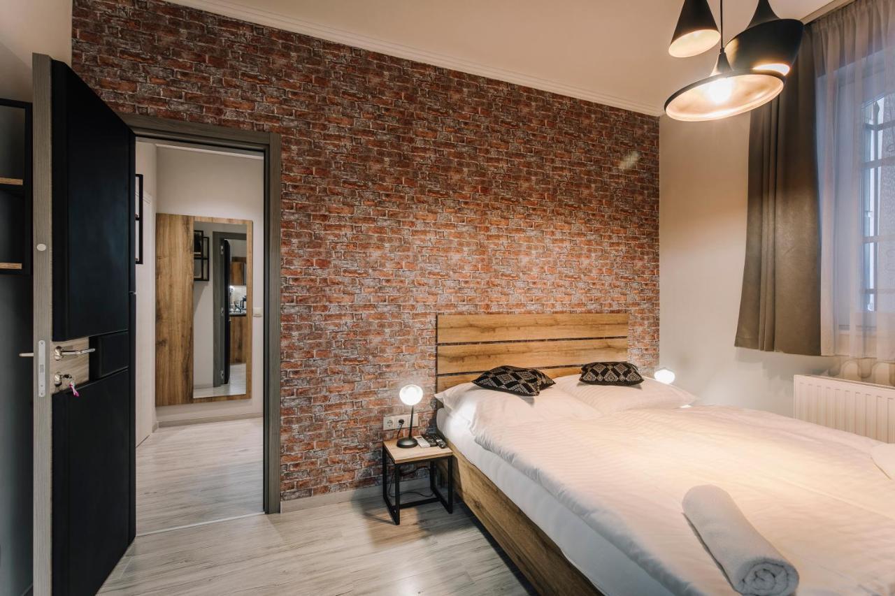 Soho Apartmanhaz Дьєр Екстер'єр фото