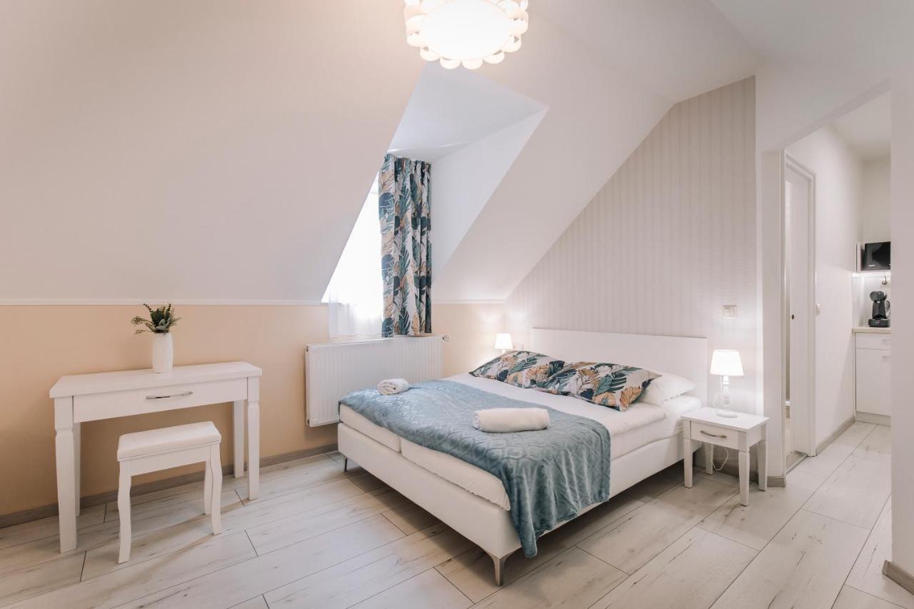 Soho Apartmanhaz Дьєр Екстер'єр фото