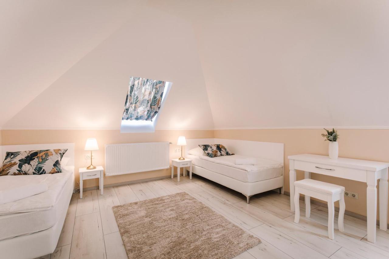 Soho Apartmanhaz Дьєр Екстер'єр фото