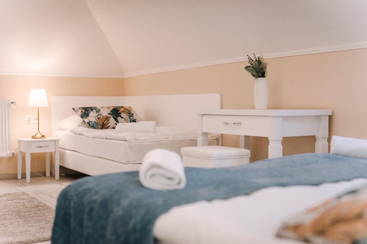 Soho Apartmanhaz Дьєр Екстер'єр фото