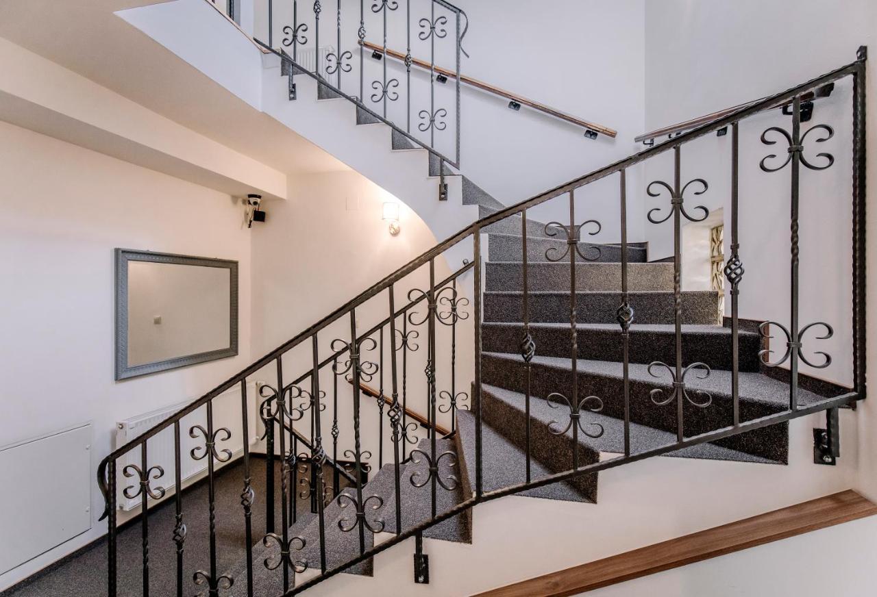 Soho Apartmanhaz Дьєр Екстер'єр фото