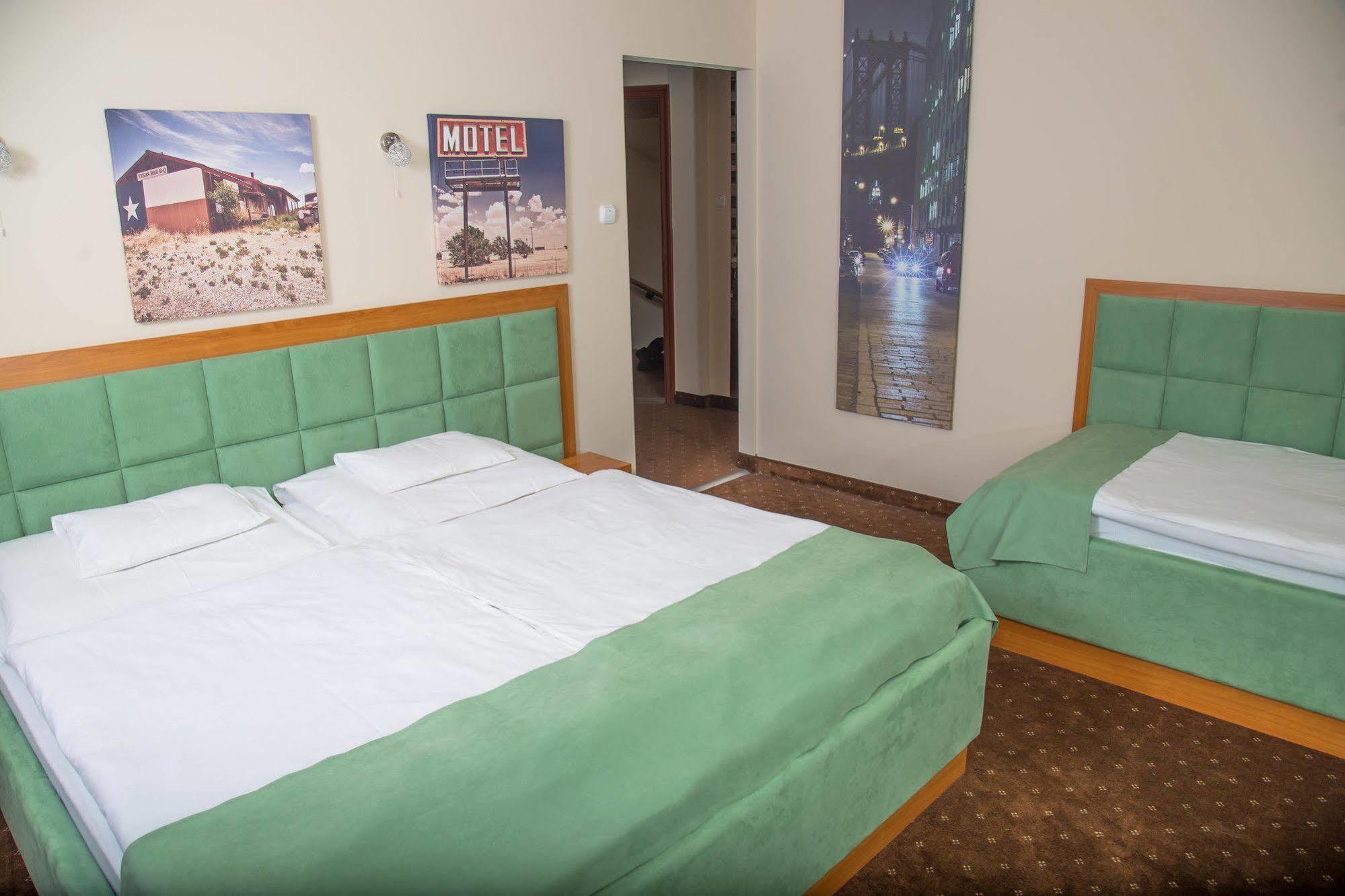 Soho Apartmanhaz Дьєр Екстер'єр фото